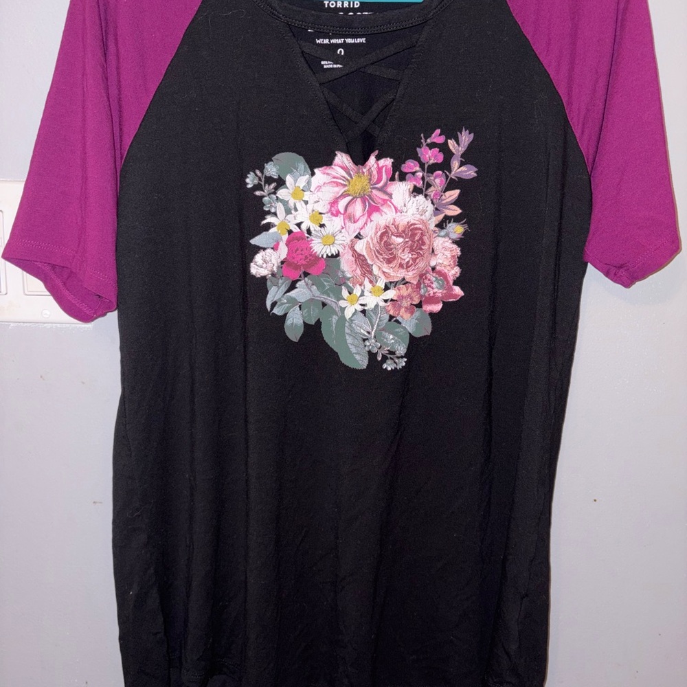 Torrid super soft knits tunic top short sleeve color block Size 0 Large EUC